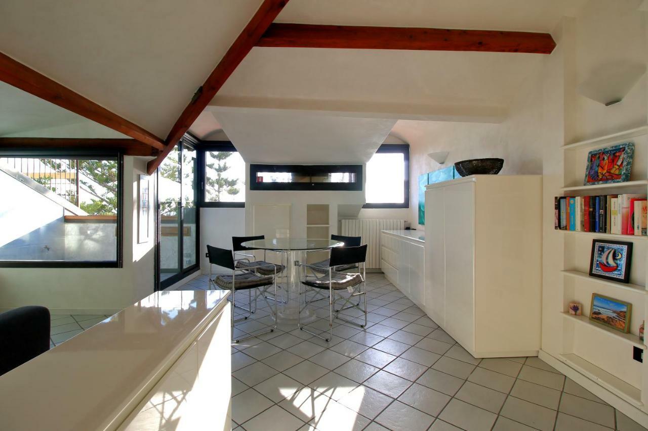 Mansarda Luminosa In Centro Sul Mare - Attic By Sea Διαμέρισμα Σαν Ρέμο Εξωτερικό φωτογραφία