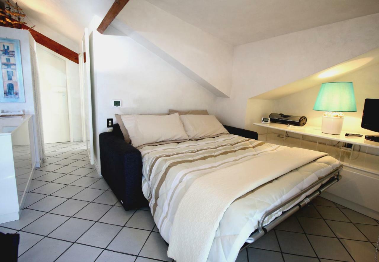Mansarda Luminosa In Centro Sul Mare - Attic By Sea Διαμέρισμα Σαν Ρέμο Εξωτερικό φωτογραφία